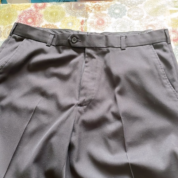 Men’s George Flat Front Casual Wrinkle Resistant Black Pants - Picture 5 of 6